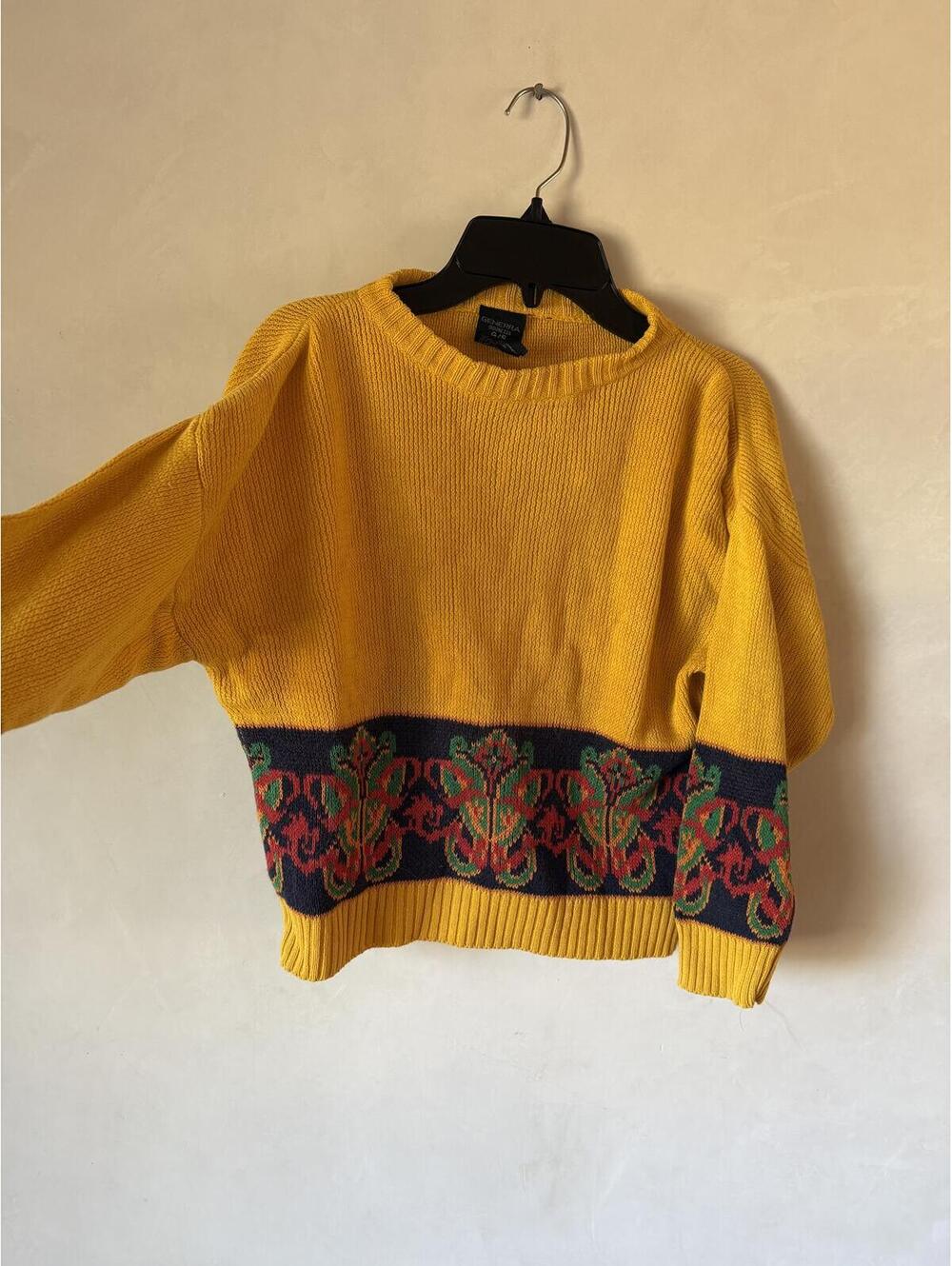 Vintage Yellow Knit Sweater with Patterned Hem Size Small